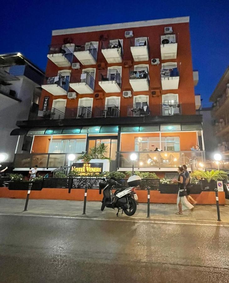 Hotel Venere Римини Экстерьер фото